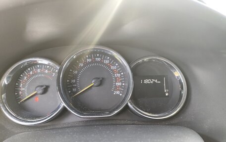 Renault Logan II, 2022 год, 1 400 000 рублей, 11 фотография