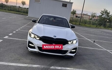 BMW 3 серия, 2019 год, 2 500 000 рублей, 3 фотография