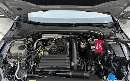 Volkswagen Golf VIII, 2023 год, 1 700 000 рублей, 20 фотография