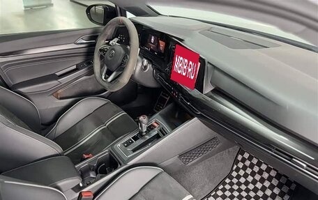 Volkswagen Golf VIII, 2023 год, 1 750 000 рублей, 10 фотография
