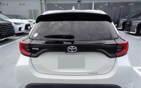 Toyota Yaris, 2021 год, 927 000 рублей, 7 фотография