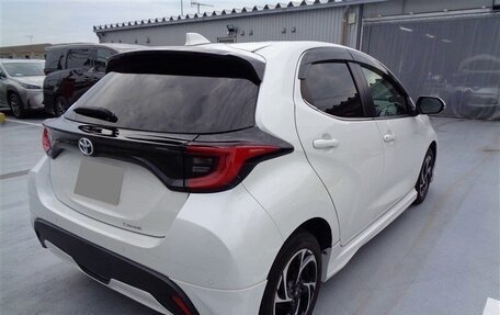 Toyota Yaris, 2021 год, 927 000 рублей, 6 фотография
