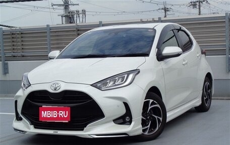 Toyota Yaris, 2021 год, 927 000 рублей, 2 фотография