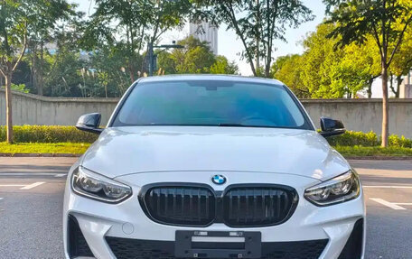 BMW 1 серия, 2023 год, 1 974 000 рублей, 2 фотография