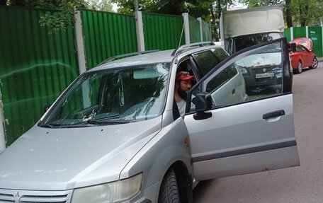 Mitsubishi Space Wagon III, 1999 год, 300 000 рублей, 1 фотография