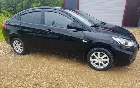 Hyundai Solaris II рестайлинг, 2011 год, 750 000 рублей, 3 фотография