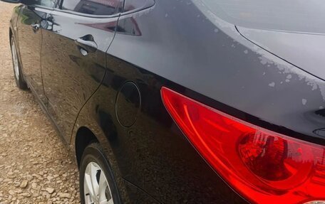 Hyundai Solaris II рестайлинг, 2011 год, 750 000 рублей, 10 фотография