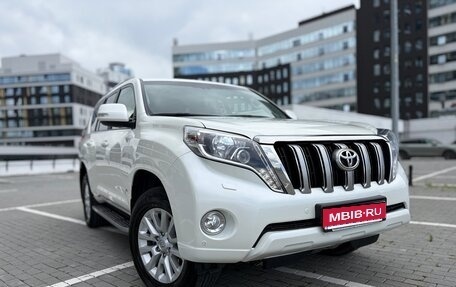 Toyota Land Cruiser Prado 150 рестайлинг 2, 2015 год, 4 400 000 рублей, 1 фотография