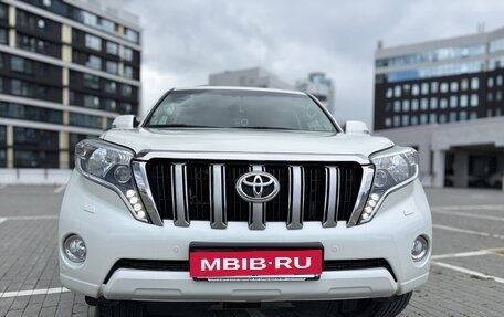 Toyota Land Cruiser Prado 150 рестайлинг 2, 2015 год, 4 400 000 рублей, 2 фотография