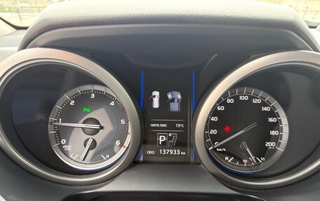 Toyota Land Cruiser Prado 150 рестайлинг 2, 2015 год, 4 400 000 рублей, 12 фотография