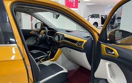 Volkswagen T-Cross I, 2021 год, 1 390 000 рублей, 7 фотография