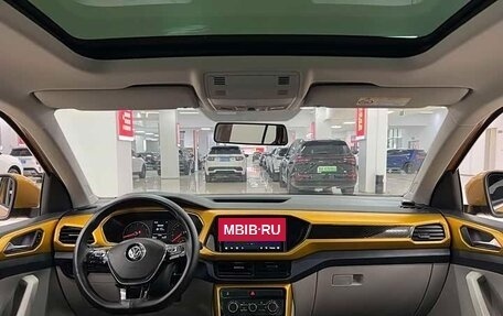 Volkswagen T-Cross I, 2021 год, 1 390 000 рублей, 9 фотография