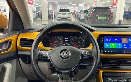 Volkswagen T-Cross I, 2021 год, 1 390 000 рублей, 10 фотография