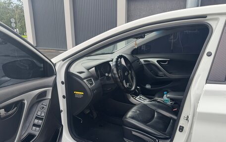 Hyundai Avante, 2011 год, 715 000 рублей, 10 фотография