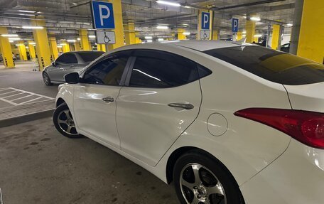 Hyundai Avante, 2011 год, 715 000 рублей, 5 фотография
