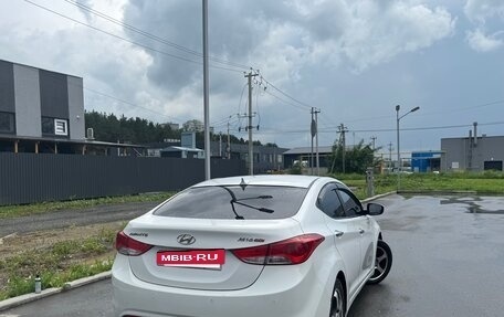 Hyundai Avante, 2011 год, 715 000 рублей, 7 фотография