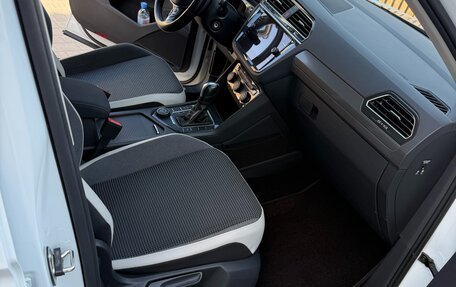 Volkswagen Tiguan II, 2019 год, 2 950 000 рублей, 13 фотография