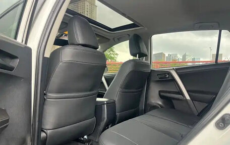Toyota RAV4, 2019 год, 1 829 003 рублей, 15 фотография