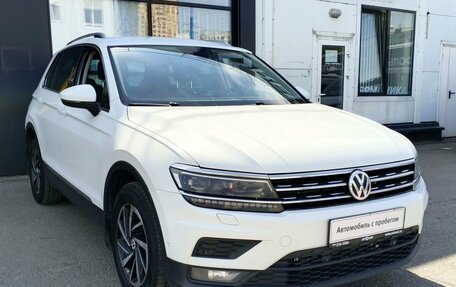 Volkswagen Tiguan II, 2019 год, 2 430 000 рублей, 3 фотография