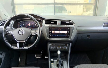Volkswagen Tiguan II, 2019 год, 2 430 000 рублей, 15 фотография