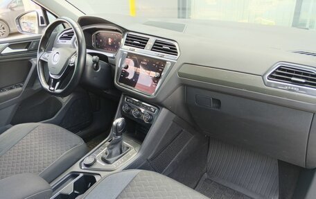 Volkswagen Tiguan II, 2019 год, 2 430 000 рублей, 12 фотография