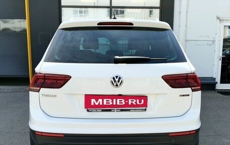 Volkswagen Tiguan II, 2019 год, 2 430 000 рублей, 6 фотография