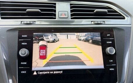 Volkswagen Tiguan II, 2019 год, 2 430 000 рублей, 17 фотография