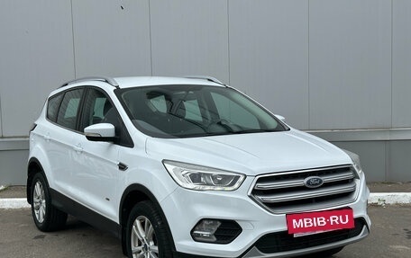 Ford Kuga III, 2018 год, 1 800 000 рублей, 3 фотография