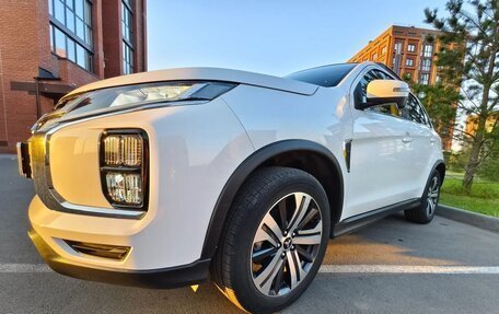Mitsubishi RVR III рестайлинг, 2019 год, 2 000 000 рублей, 6 фотография