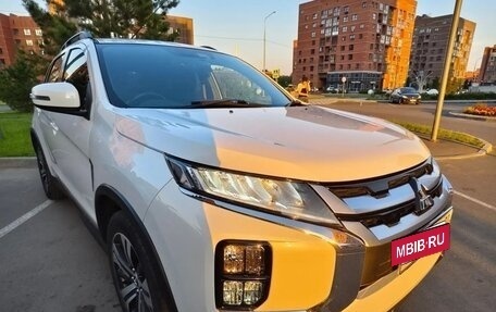 Mitsubishi RVR III рестайлинг, 2019 год, 2 000 000 рублей, 12 фотография