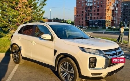 Mitsubishi RVR III рестайлинг, 2019 год, 2 000 000 рублей, 13 фотография