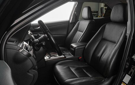 Toyota Camry, 2015 год, 2 300 000 рублей, 10 фотография