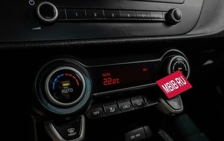 KIA Rio IV, 2021 год, 1 599 000 рублей, 13 фотография