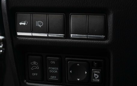 Nissan Patrol, 2011 год, 1 829 000 рублей, 24 фотография