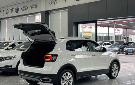 Volkswagen T-Cross I, 2023 год, 1 500 100 рублей, 6 фотография