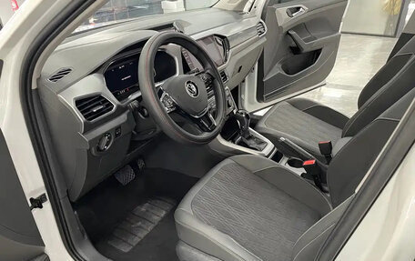 Volkswagen T-Cross I, 2023 год, 1 500 100 рублей, 9 фотография