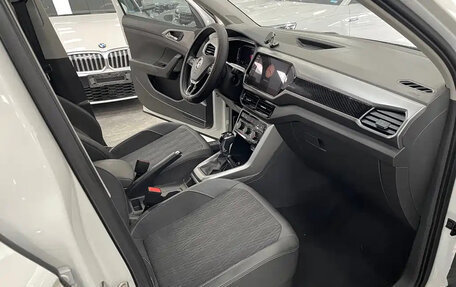 Volkswagen T-Cross I, 2023 год, 1 500 100 рублей, 10 фотография