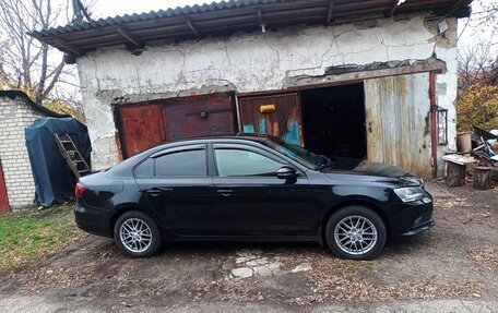 Volkswagen Jetta VI, 2016 год, 1 050 000 рублей, 2 фотография