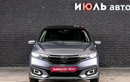 Honda Fit III, 2018 год, 1 350 000 рублей, 2 фотография
