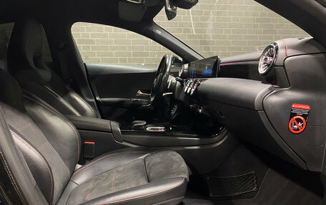 Mercedes-Benz CLA, 2019 год, 2 790 000 рублей, 10 фотография