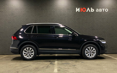 Volkswagen Tiguan II, 2021 год, 2 850 000 рублей, 4 фотография