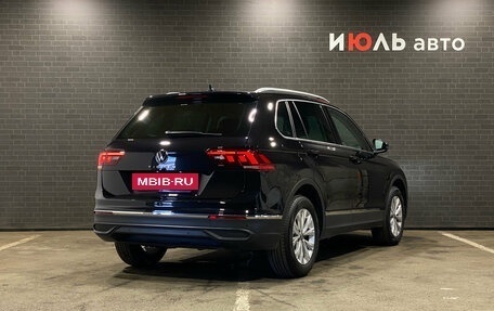 Volkswagen Tiguan II, 2021 год, 2 850 000 рублей, 5 фотография