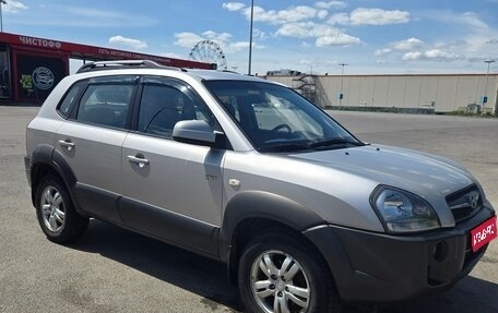 Hyundai Tucson III, 2005 год, 700 000 рублей, 1 фотография