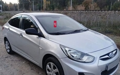 Hyundai Solaris II рестайлинг, 2013 год, 690 000 рублей, 1 фотография