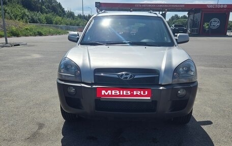 Hyundai Tucson III, 2005 год, 700 000 рублей, 2 фотография