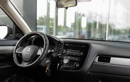Mitsubishi Outlander III рестайлинг 3, 2012 год, 1 440 000 рублей, 10 фотография