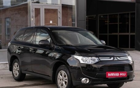 Mitsubishi Outlander III рестайлинг 3, 2012 год, 1 440 000 рублей, 3 фотография