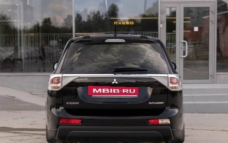 Mitsubishi Outlander III рестайлинг 3, 2012 год, 1 440 000 рублей, 6 фотография