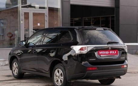 Mitsubishi Outlander III рестайлинг 3, 2012 год, 1 440 000 рублей, 7 фотография