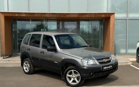 Chevrolet Niva I рестайлинг, 2017 год, 640 000 рублей, 3 фотография
